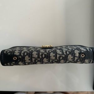 Dior wallet with a chain